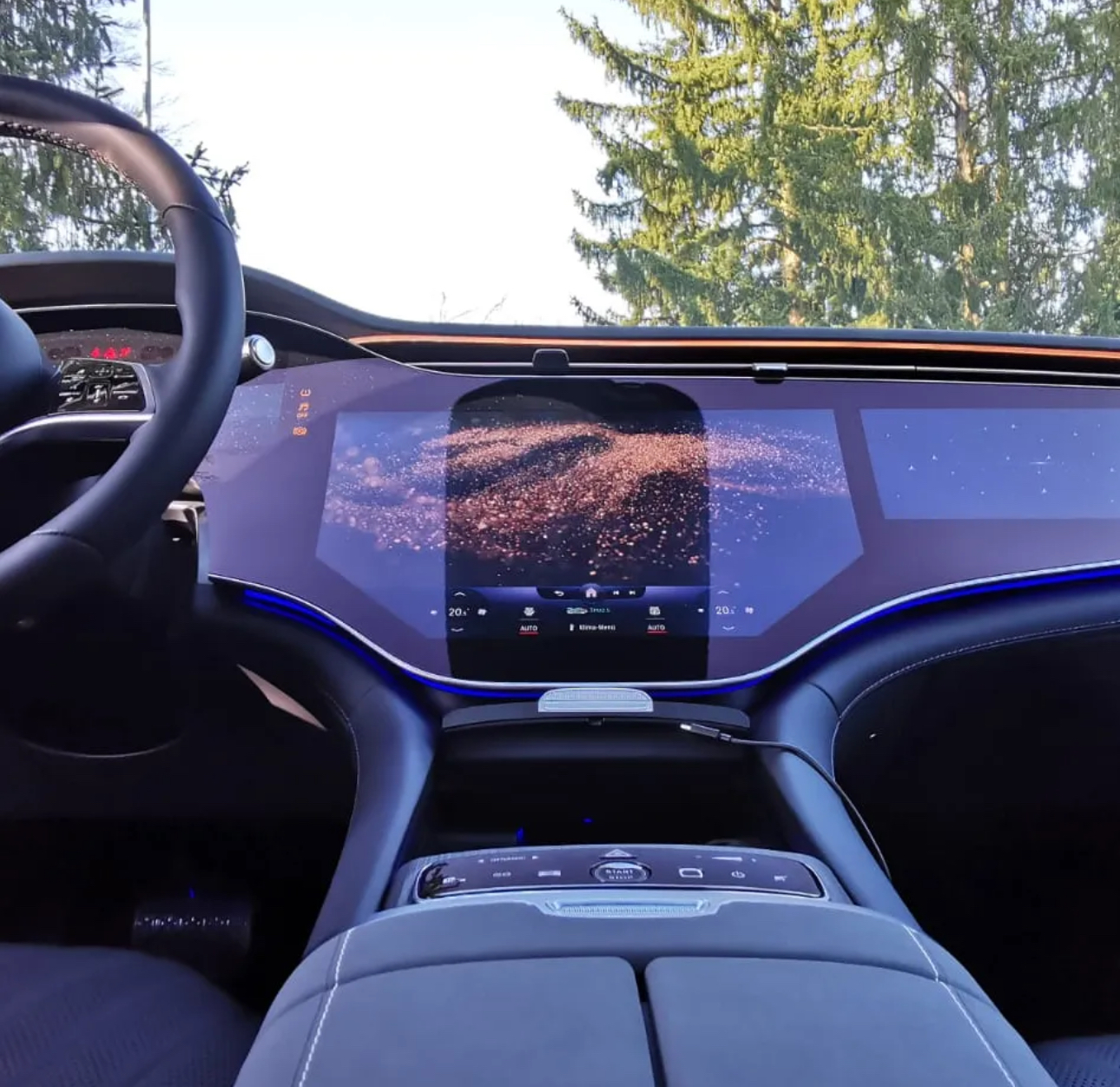 Intérieur soigné d'un véhicule avec chauffeur